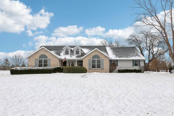 N6100 Evergreen Dr, Lafayette, WI 53121