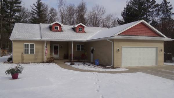 11664 Martha Ln, Riverview, WI 54114