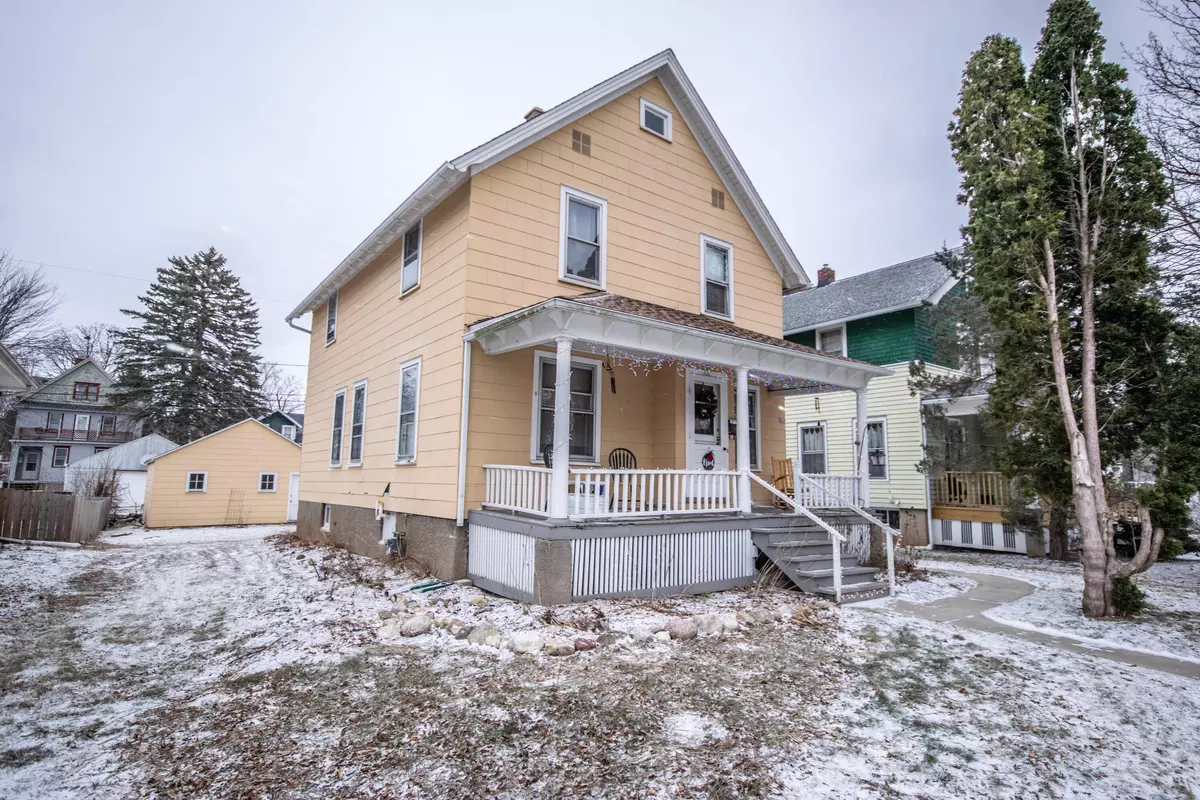 West Bend, WI 53095,132 Willow Ln