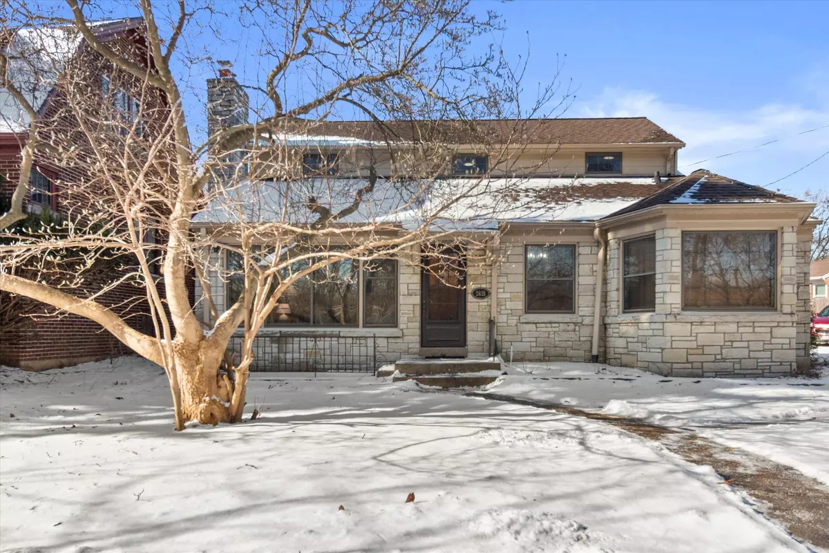 Milwaukee, WI 53215,2859 S 37th St