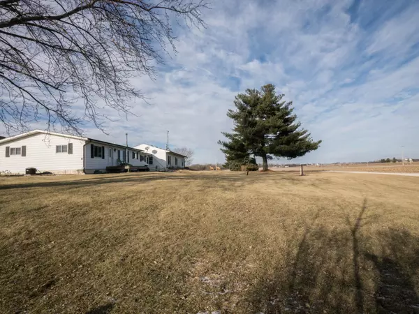 W7761 Bluff Rd, Whitewater, WI 53190