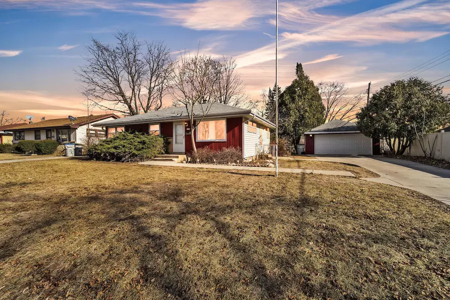 4316 N 82nd St, Milwaukee, WI 53222