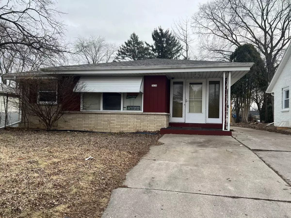 Wauwatosa, WI 53222,3438 N Mayfair Rd