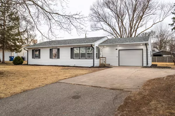 732 Braund St, Onalaska, WI 54650