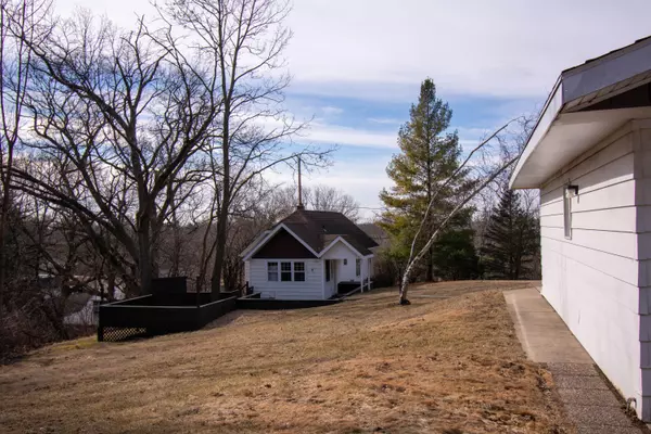 2904 Martin Ter, Burlington, WI 53105
