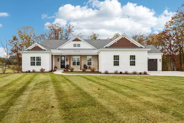 1790 Ridgeway Pt,  Lake Geneva,  WI 53147