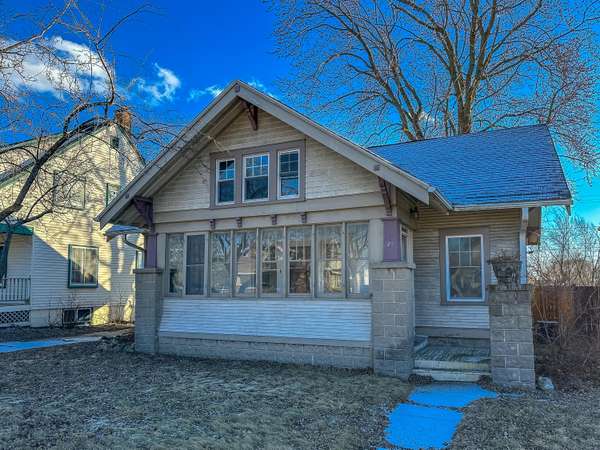 249 E Washington St, West Bend, WI 53095