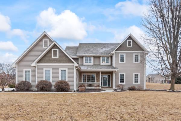 W237N7322 Monterey Ct, Sussex, WI 53089