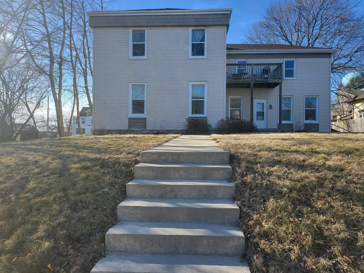 West Bend, WI 53090,440 N 8th Ave