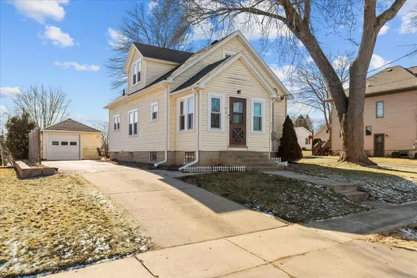 619 Highland Ave, Kewaskum, WI 53040