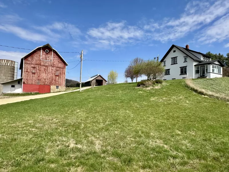 N19027 County Road F -, Dodge, WI 54661