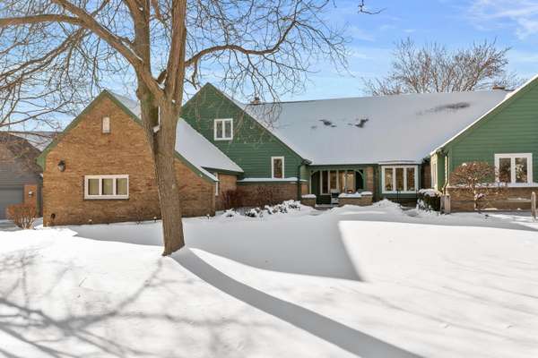 12325 N Golf Dr, Mequon, WI 53092