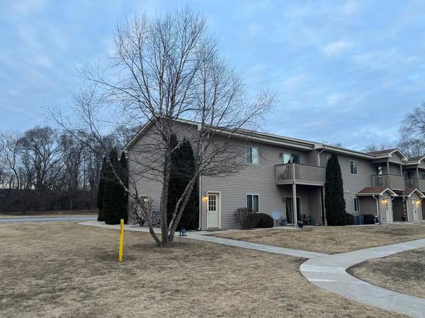 219 Franklin St Unit 3L, Delavan, WI 53115