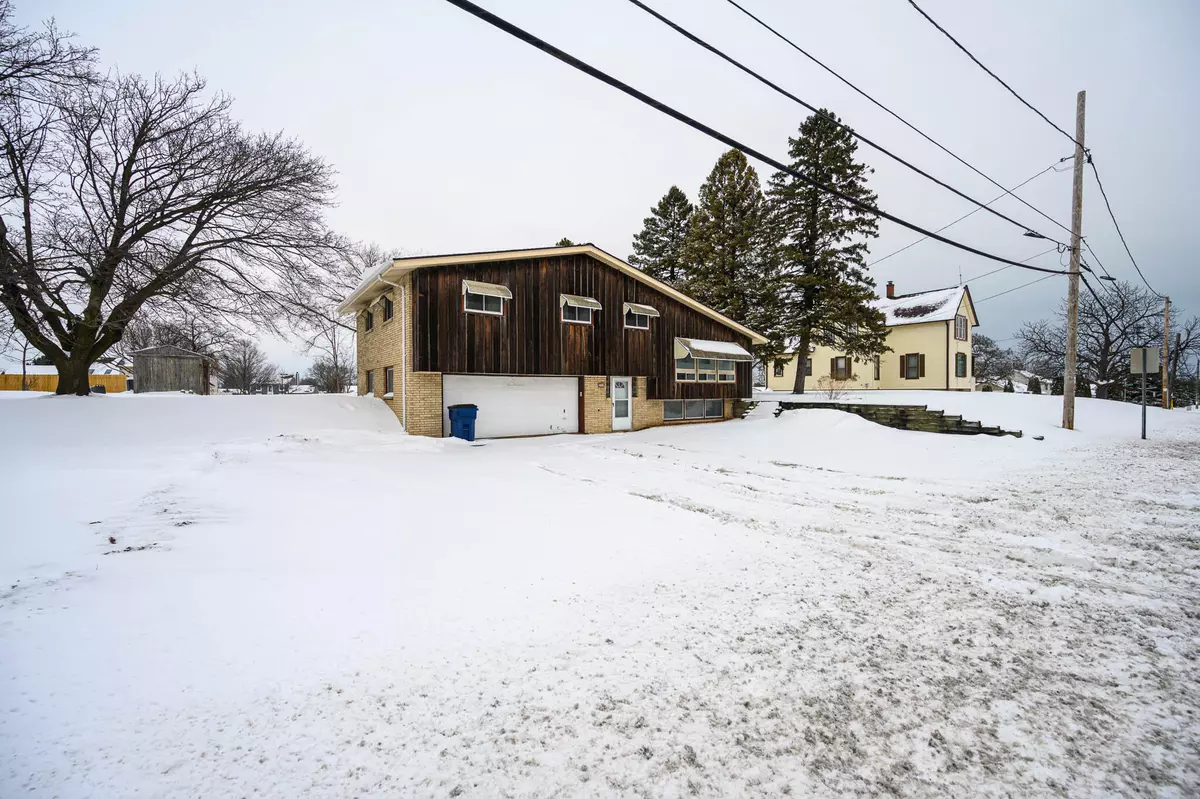 Oak Creek, WI 53154,2000 E Rawson Ave