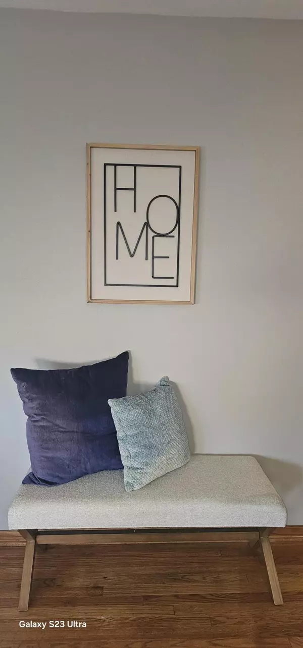 Milwaukee, WI 53218,5753 N 76th St