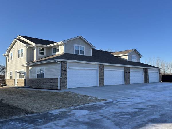 470 Quiet Meadow Ln Unit A, Johnson Creek, WI 53038