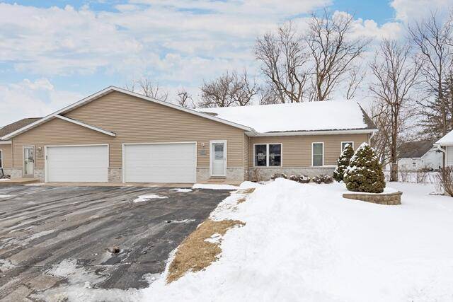1011 Edgewater Rd, Fort Atkinson, WI 53538