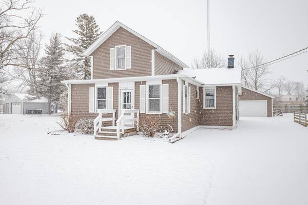 435 S Lapham St, Oconomowoc, WI 53066