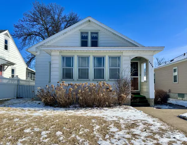 2428 George St, La Crosse, WI 54603