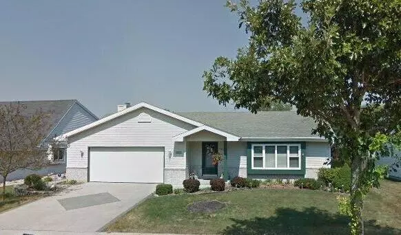 2900 E Emily Ave, Oak Creek, WI 53154