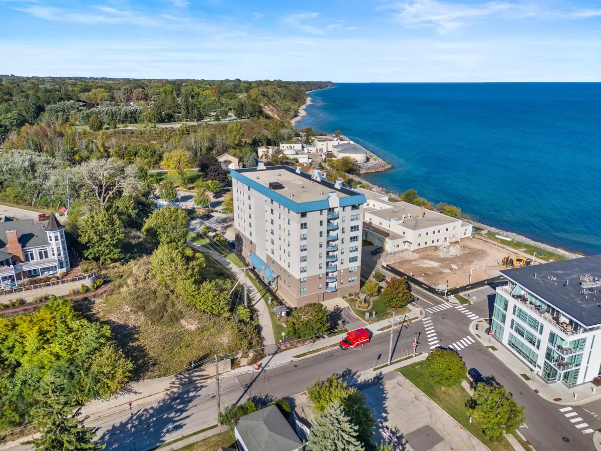 Port Washington, WI 53074,415 N Lake St Unit 604