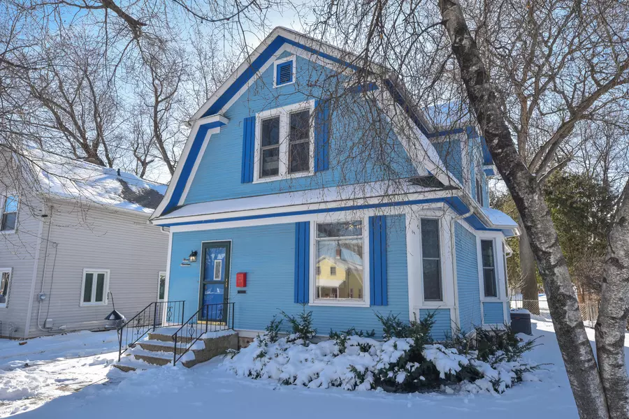 319 E 3rd St, Beaver Dam, WI 53916
