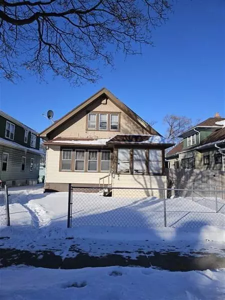 3735 N 15th St, Milwaukee, WI 53206