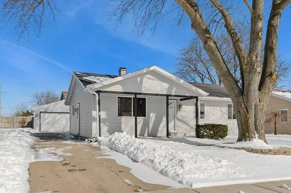 1715 Madison Rd, Kenosha, WI 53140