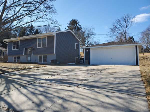 471 Elder Ln, Addison, WI 53002