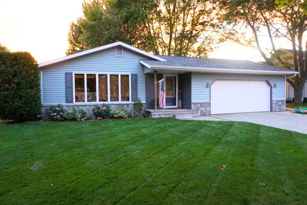 4606 Laurie Ln, Two Rivers, WI 54241