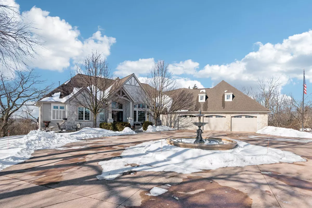 Chenequa, WI 53029,5478 N State Road 83 -