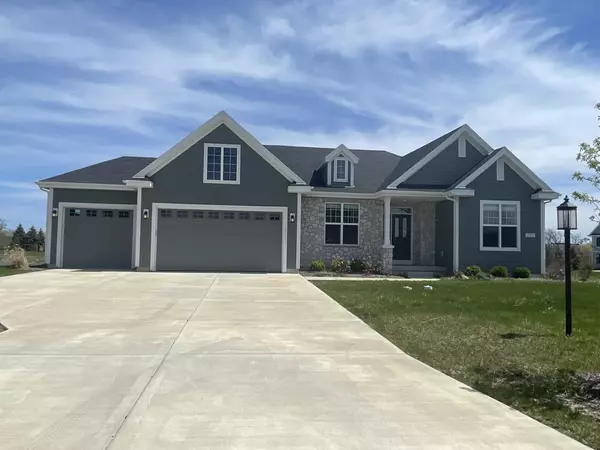 10588 N Coneflower Ct, Mequon, WI 53097