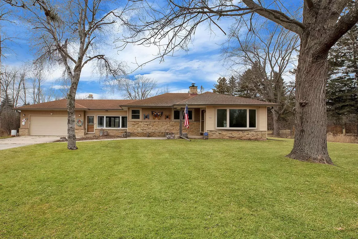 Mequon, WI 53092,1812 W Ranch Rd