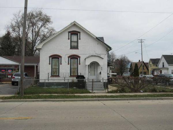 702 High St, Racine, WI 53402