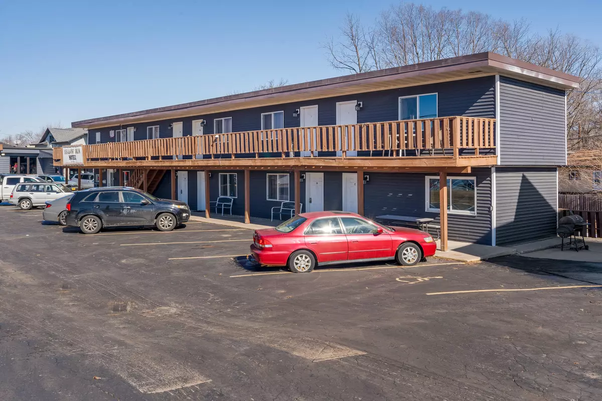 Onalaska, WI 54650,710 2nd Ave N