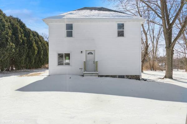 W2451 Roosevelt Rd, Ashippun, WI 53066