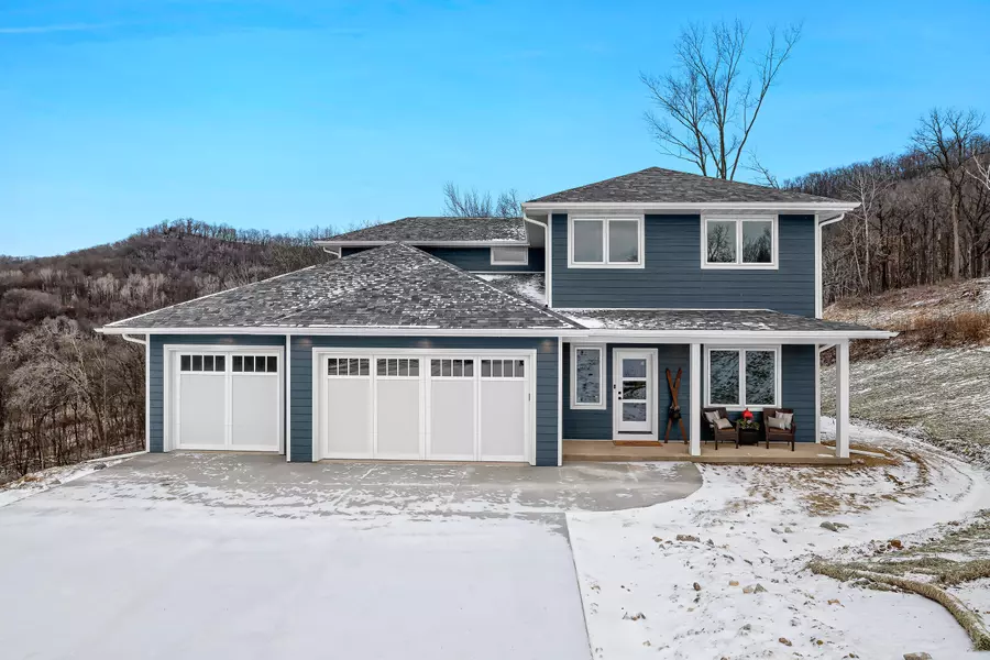 4205 Crestwood Ct, Onalaska, WI 54650