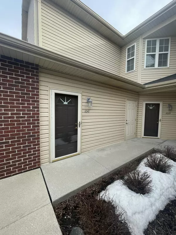 1041 Covington Dr, Sheboygan Falls, WI 53085