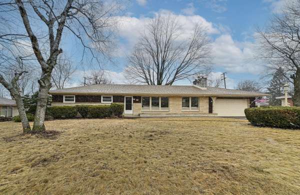 4434 W Calumet Rd, Brown Deer, WI 53223