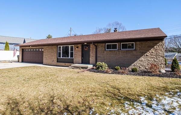 5137 Birch Creek Ln, Caledonia, WI 53402