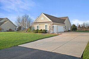 2275 Brookside Dr, Jackson, WI 53037