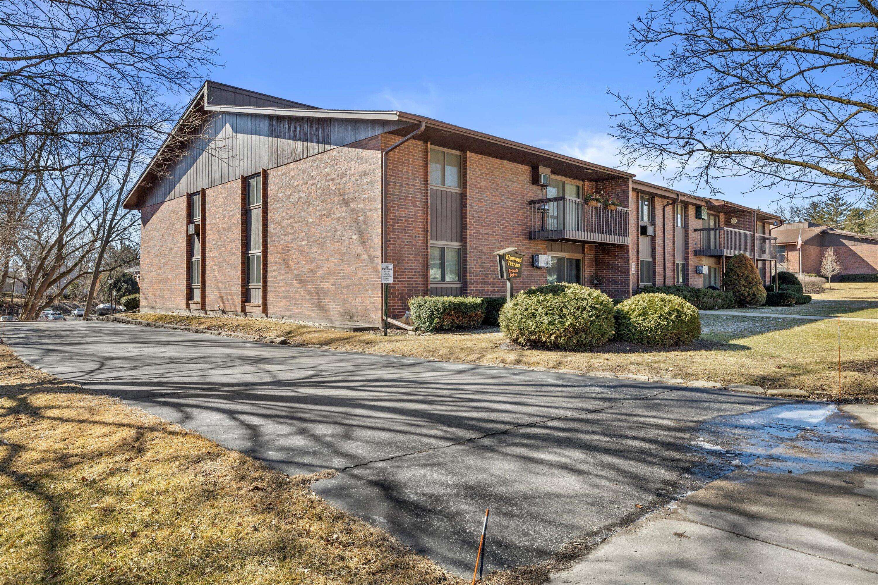 1250 Wisconsin St Unit 206B, Lake Geneva, WI 53147