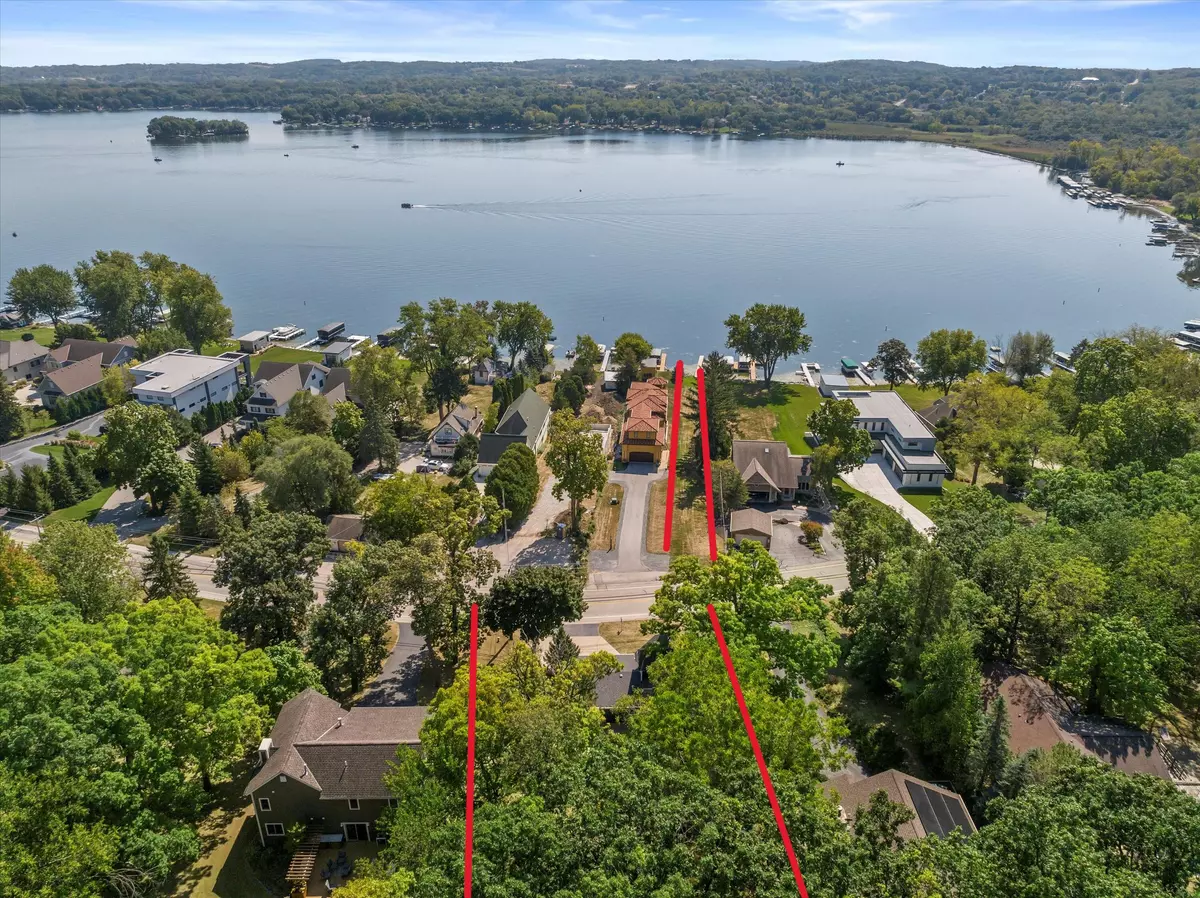 Delafield, WI 53072,N26W30292 Maple Ave