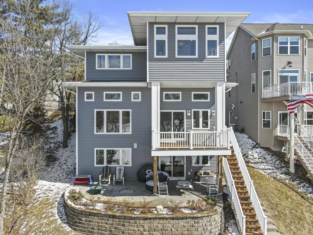 Mukwonago, WI 53149,S107W34882 S Shore Dr