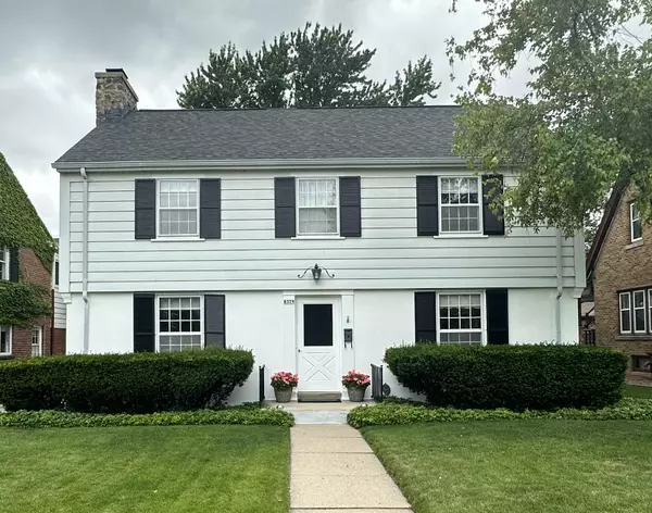 Whitefish Bay, WI 53217,6329 N Berkeley Blvd