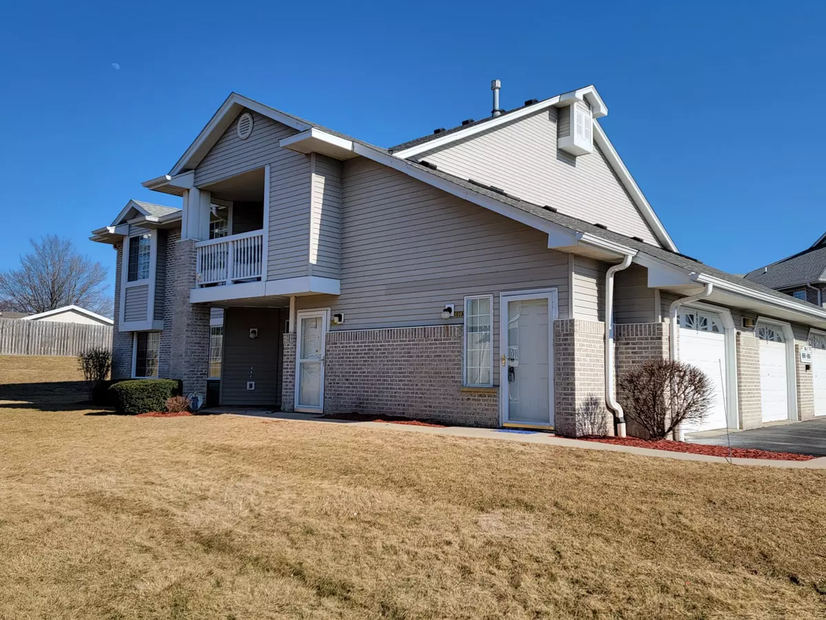 Oak Creek, WI 53154,6982 S Rolling Meadows Ct