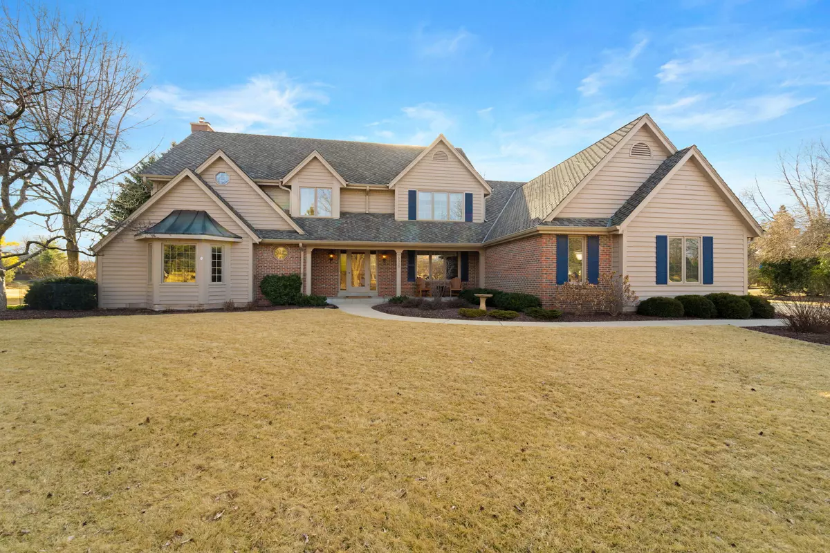 Mequon, WI 53092,12330 N Woodfield Ct