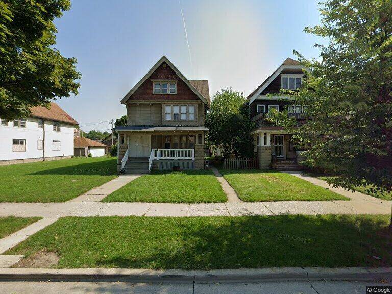 3066 N 39th St, Milwaukee, WI 53210