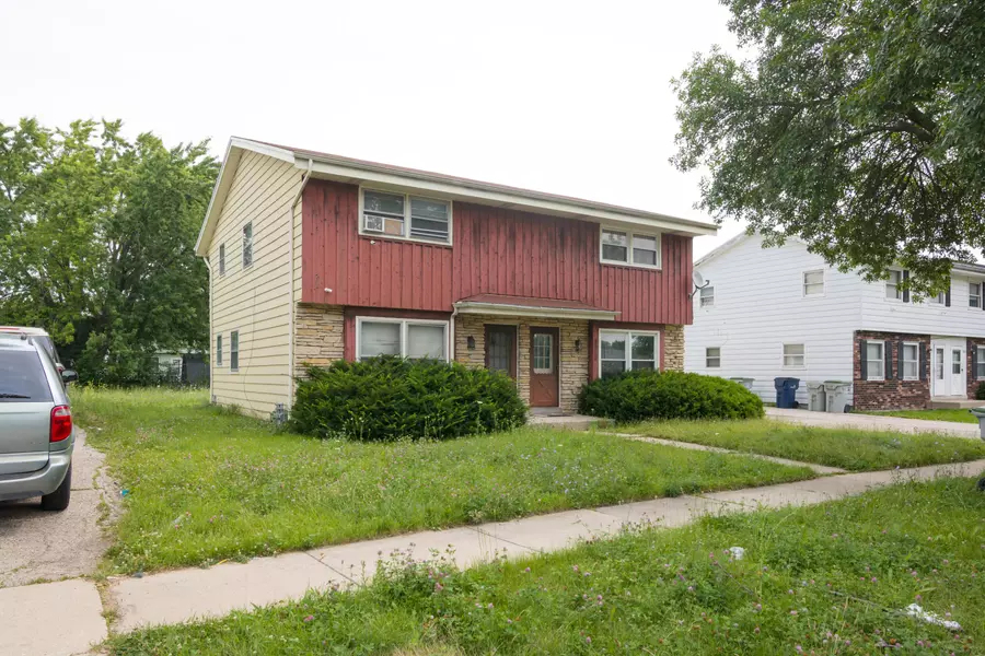 9316 W Allyn St Unit 9318, Milwaukee, WI 53224
