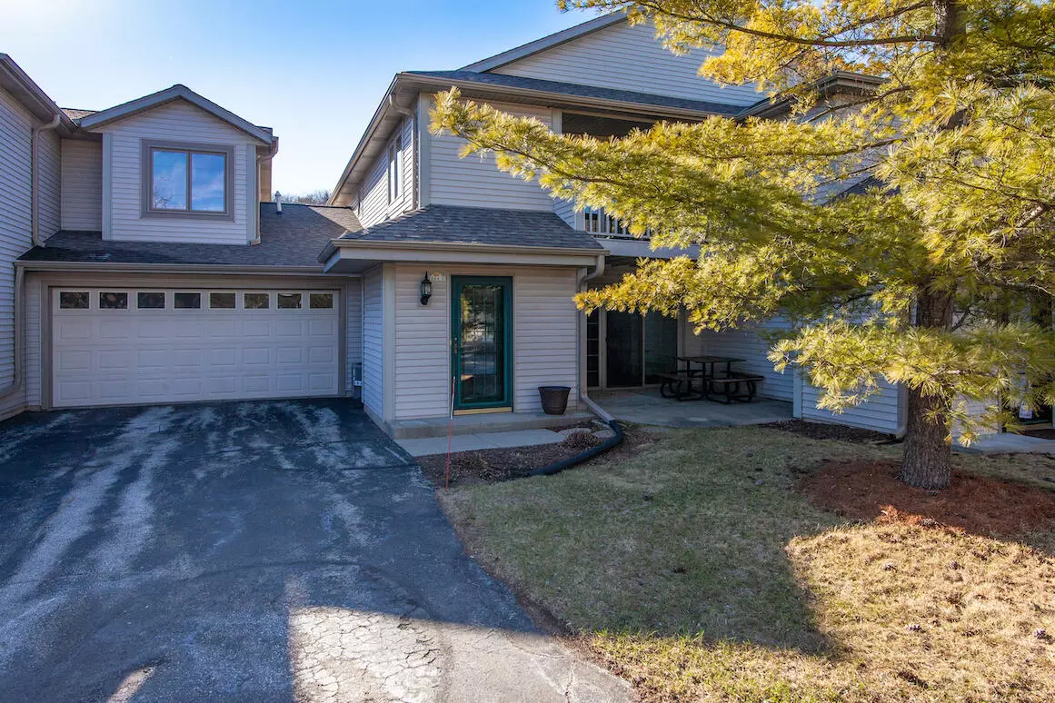 Delafield, WI 53018,2264 Circle Ridge Rd Unit C